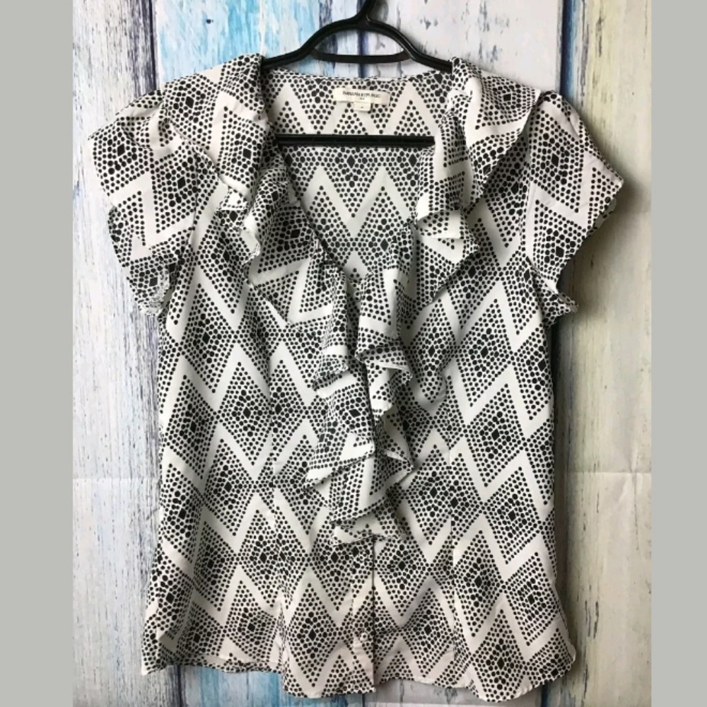Banana Republic Ruffle Neck Blouse (A)